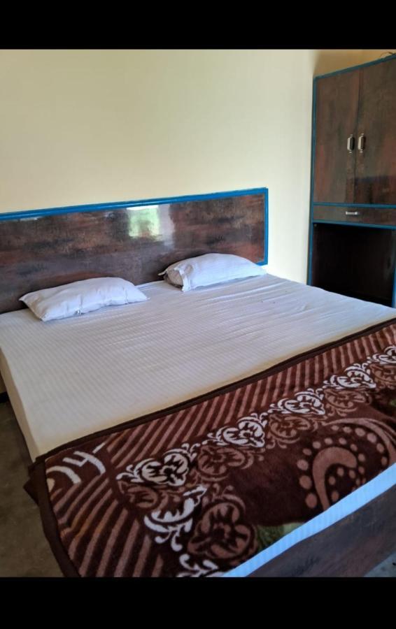 Blue Sky Homestay 克久拉霍 外观 照片